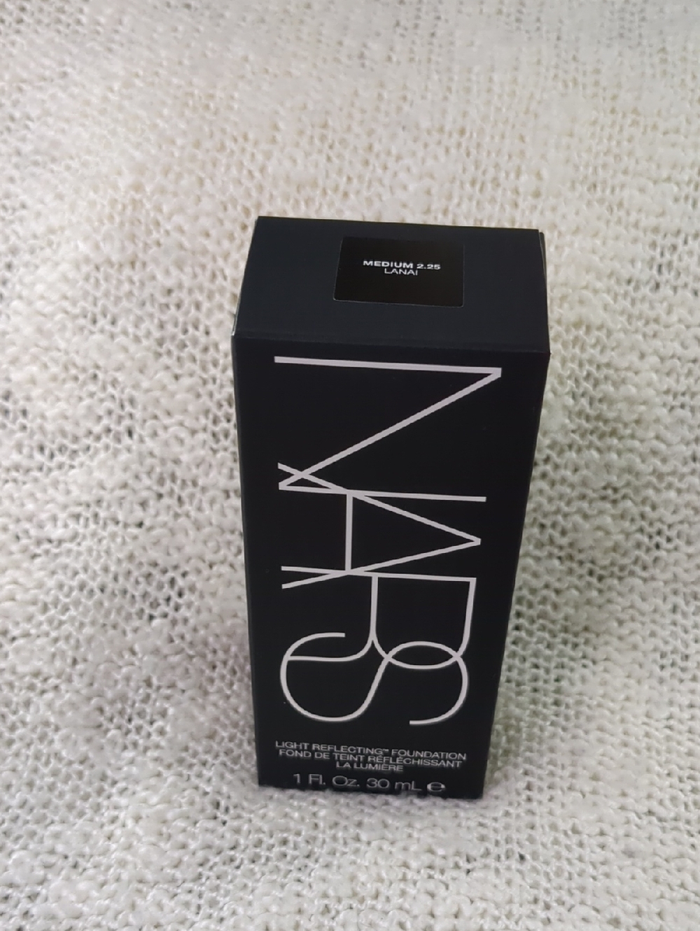 NARS Natural Matte Longwear Foundation in LANAI M2.25, 30ml/1.0fl oz - Picture 7 of 11